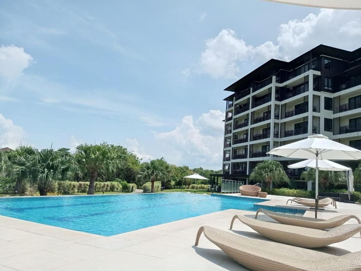 3 Bedroom / 2Ba - Anvaya Cove Courtyard Unit Morong  Eksteriør bilde